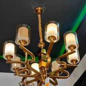 Gold Vintage-Style Candelabra Chandelier